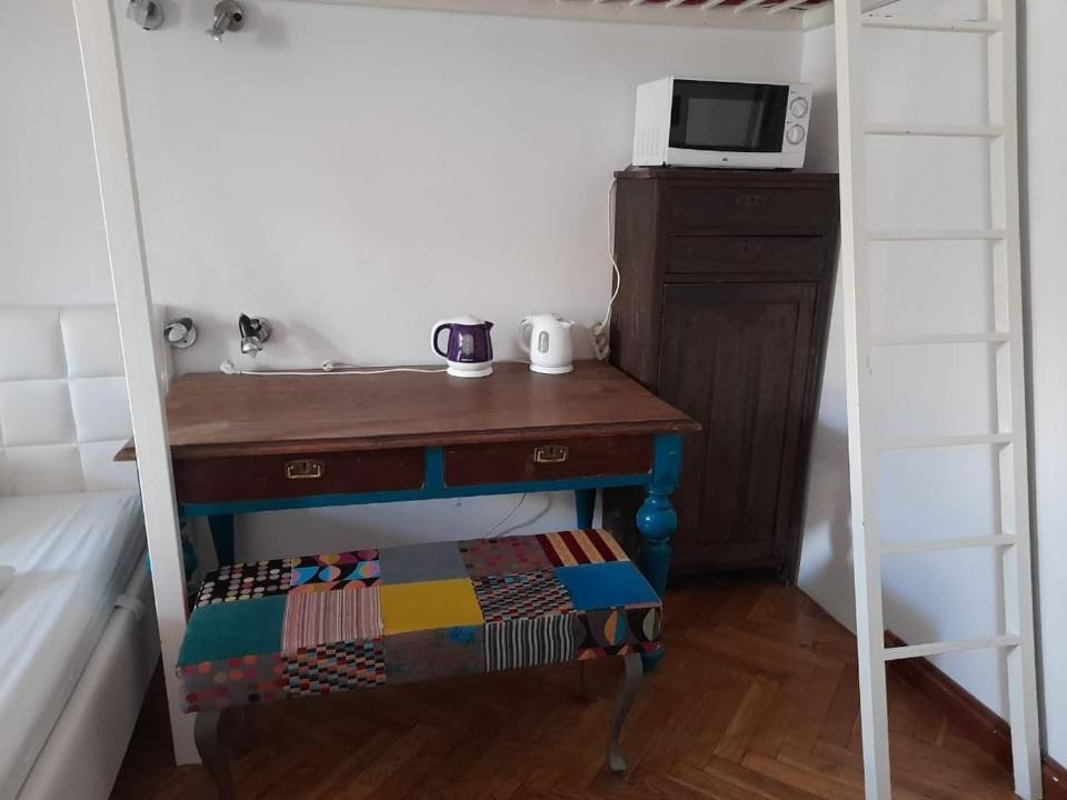 Rodzinna Przestrzen Dla 8 Osob 2 Pokoje Z Lazienka I Mini Aneksem Varšava Exteriér fotografie
